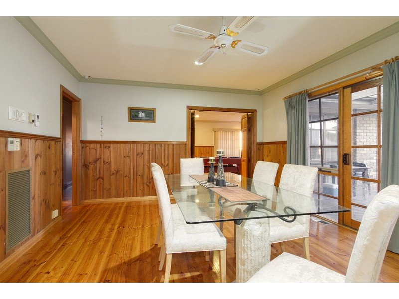 35 Bournevale Drive, Berwick VIC 3806