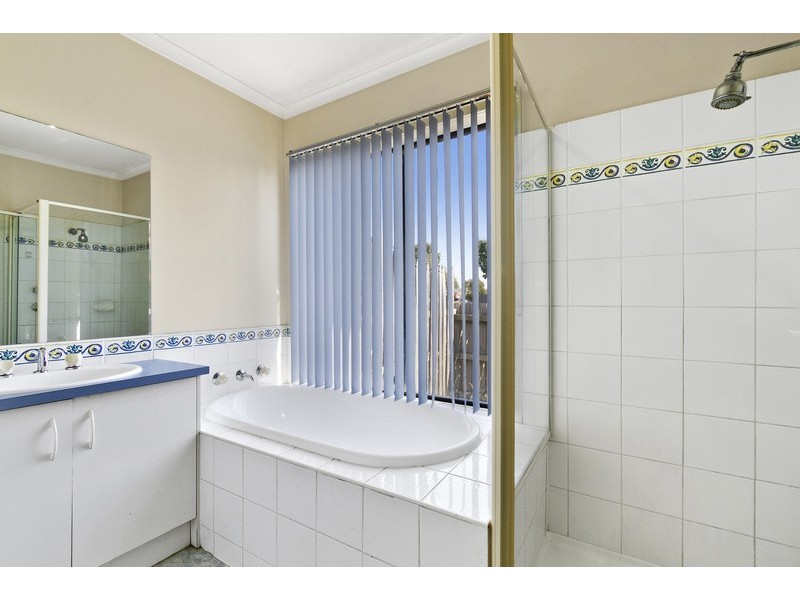 33 Grand Arch Way, Berwick VIC 3806