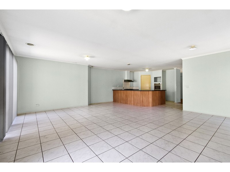 33 Grand Arch Way, Berwick VIC 3806