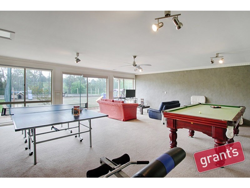 35 Bayard Drive, Pakenham Upper VIC 3810