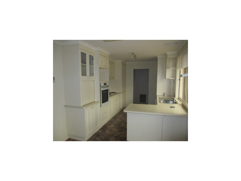 2 Broadacres Court, Narre Warren VIC 3805