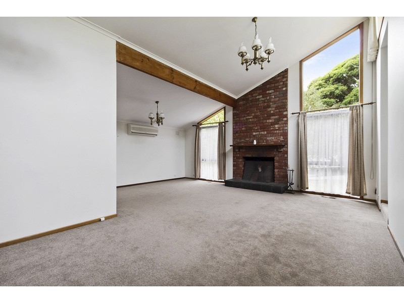 12 Miller Street, Berwick VIC 3806