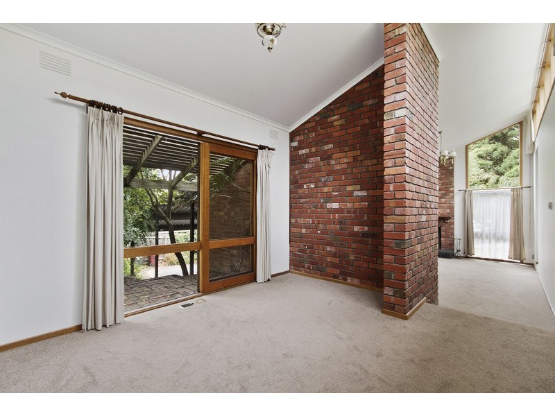 12 Miller Street, Berwick VIC 3806