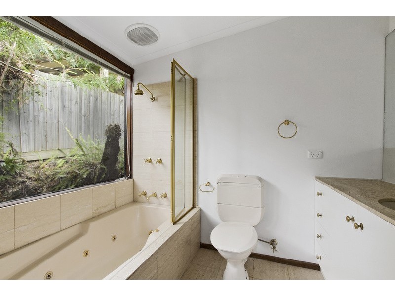 12 Miller Street, Berwick VIC 3806