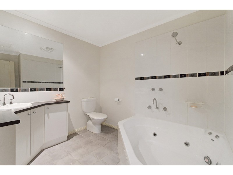 10B Lucas Court, Narre Warren South VIC 3805