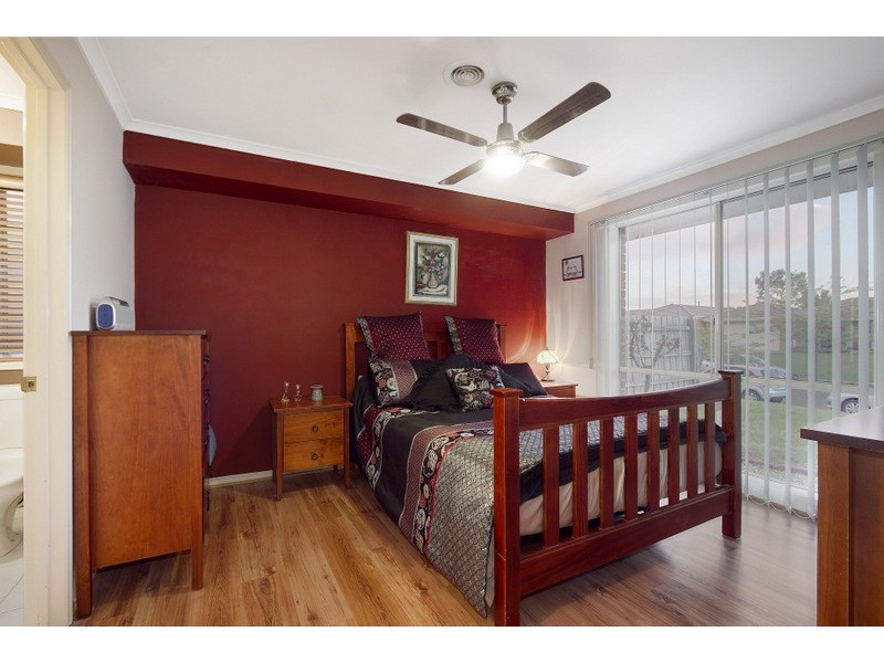 16 Shaftsbury Ave, Berwick VIC 3806