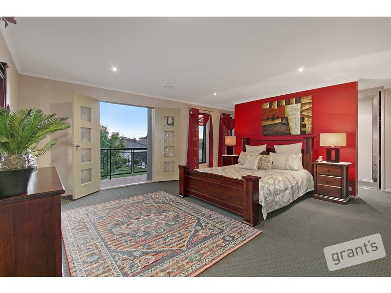 32 Honeyeater Grove, Narre Warren VIC 3805