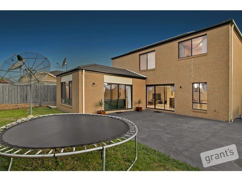 32 Honeyeater Grove, Narre Warren VIC 3805