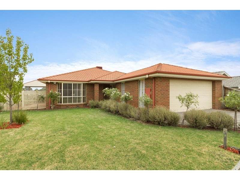 13 Tyrell Place, Berwick VIC 3806