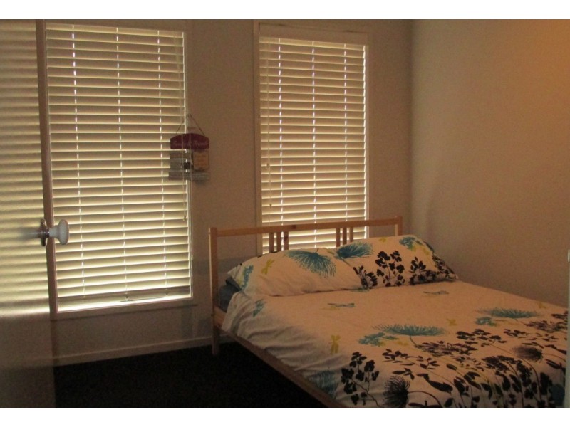 112 Glenelg Street, Clyde North VIC 3978