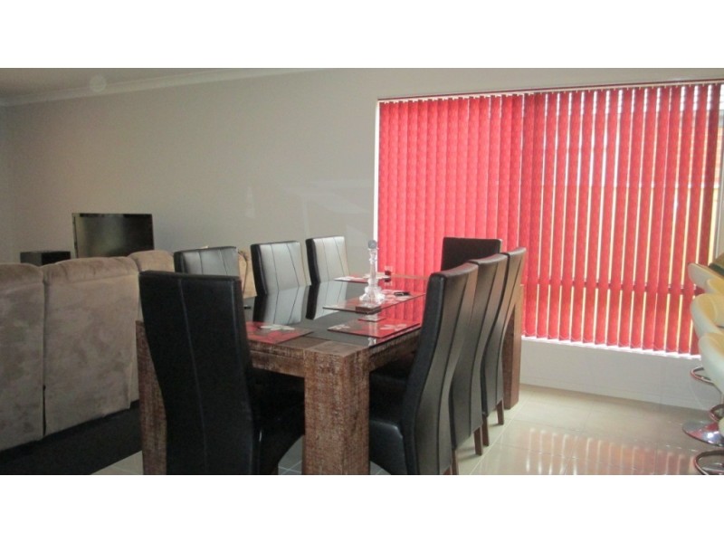 112 Glenelg Street, Clyde North VIC 3978