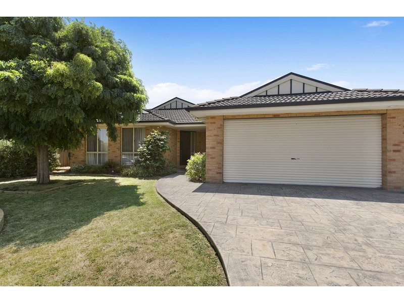 20 Fieldhouse Lane, Berwick VIC 3806