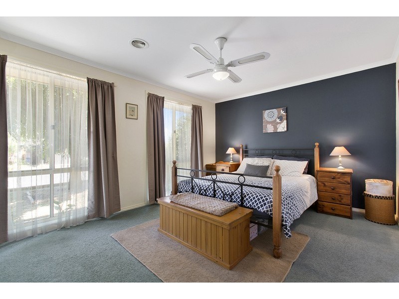 20 Fieldhouse Lane, Berwick VIC 3806