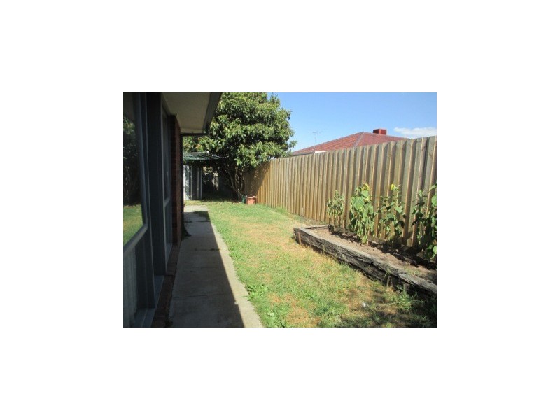 4 Cliveden Close, Narre Warren South VIC 3805