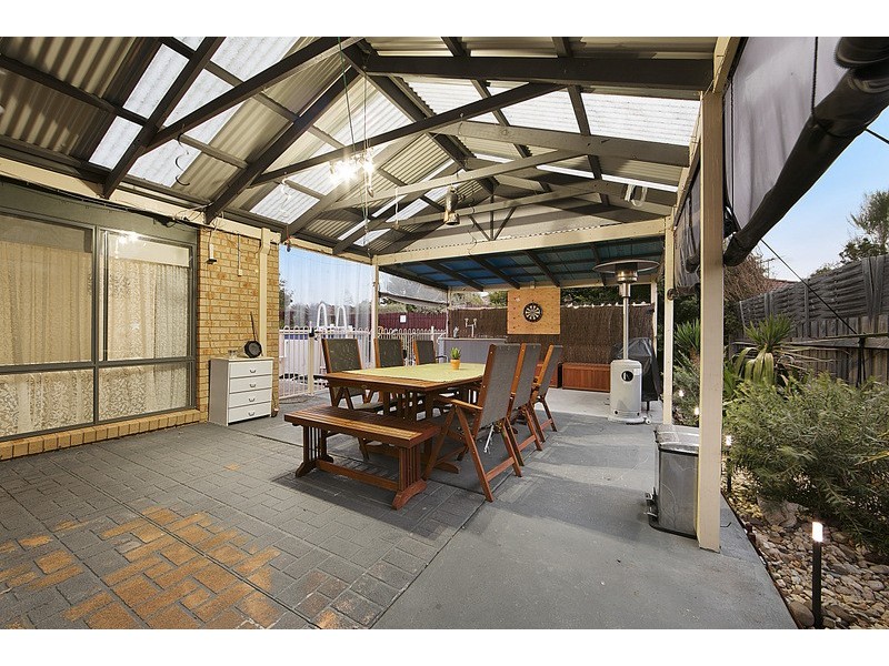 42 Fieldstone Boulevard, Beaconsfield VIC 3807