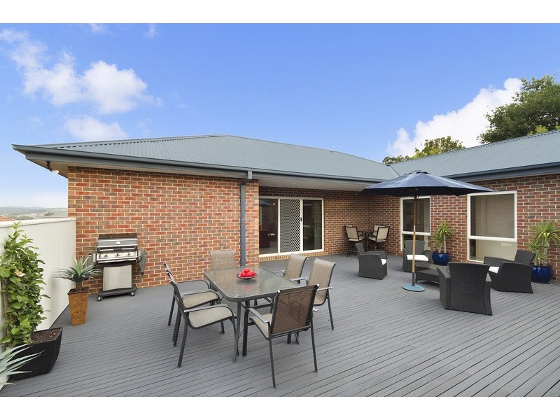 6 Ascot Rise, Berwick VIC 3806