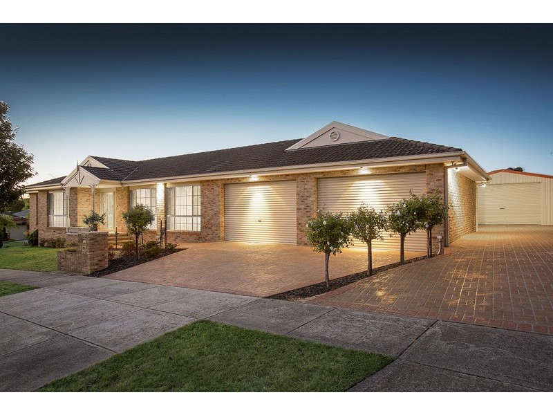 8 Ferny Court, Narre Warren South VIC 3805