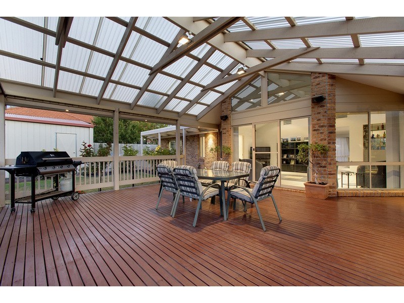 8 Ferny Court, Narre Warren South VIC 3805