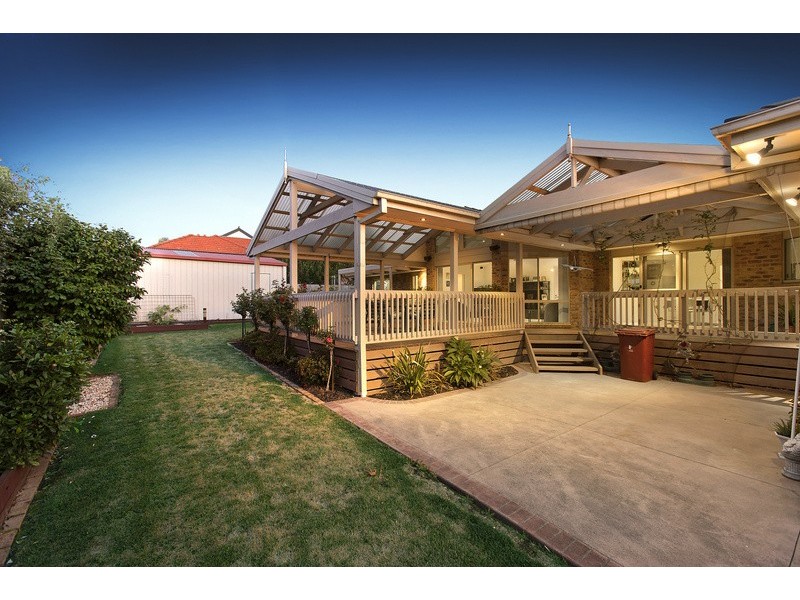 8 Ferny Court, Narre Warren South VIC 3805