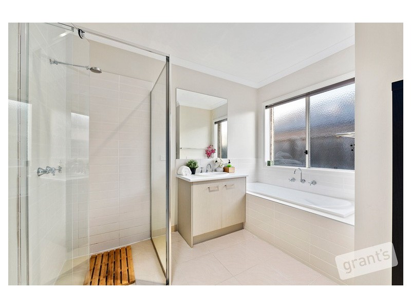 20 Leisurewood Drive, Berwick VIC 3806