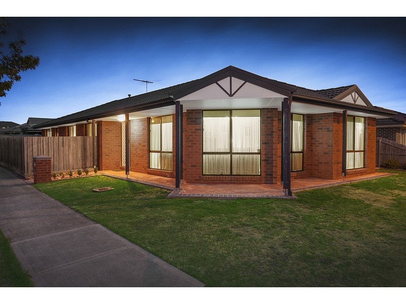 6 Terriester Drive, Berwick VIC 3806
