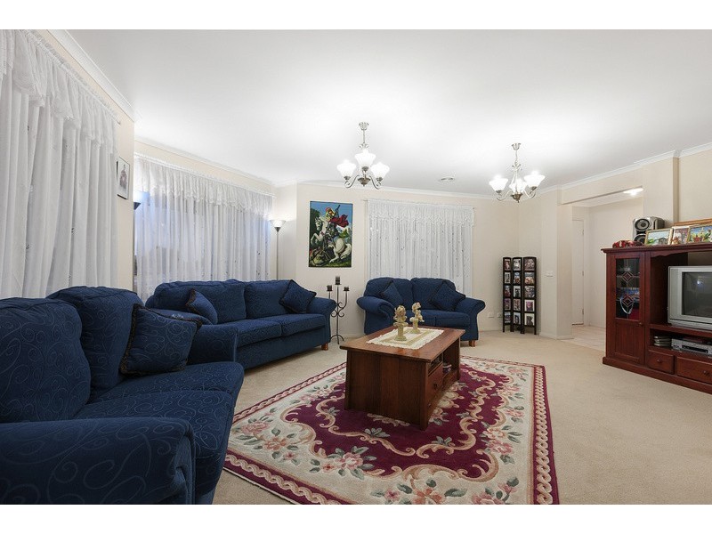 6 Terriester Drive, Berwick VIC 3806