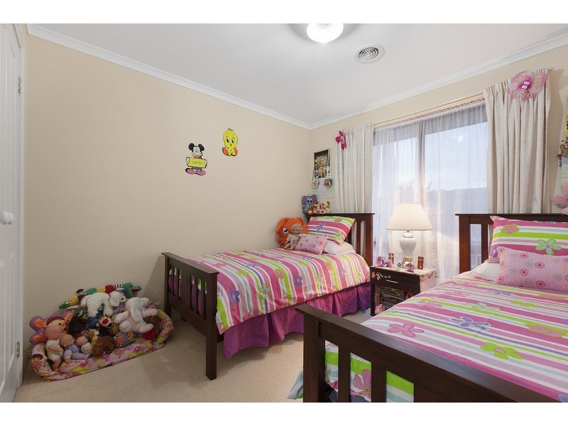 6 Terriester Drive, Berwick VIC 3806