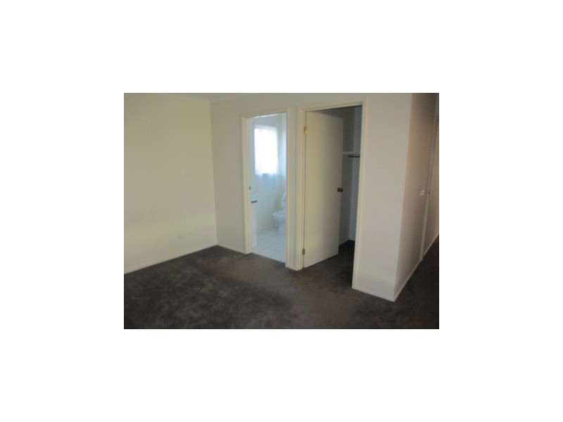 21 Festival Terrace, Berwick VIC 3806