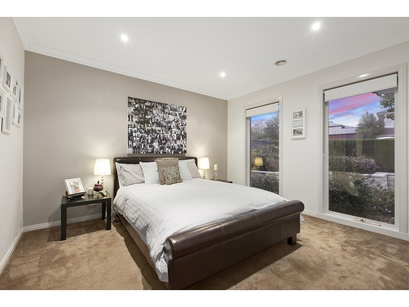 27 Ridgemont Drive, Berwick VIC 3806