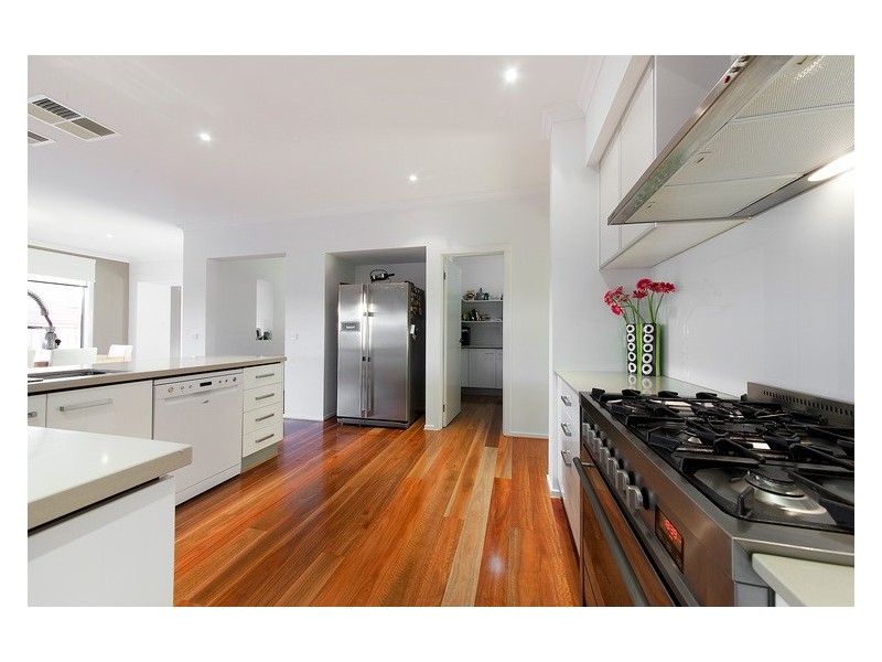 12 Bermerale Court, Berwick VIC 3806