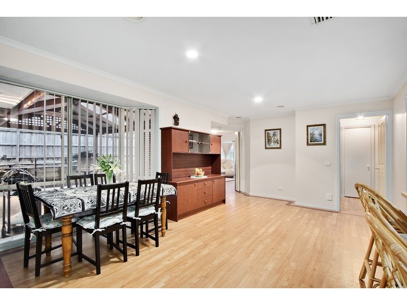 2 Nestle Retreat, Berwick VIC 3806