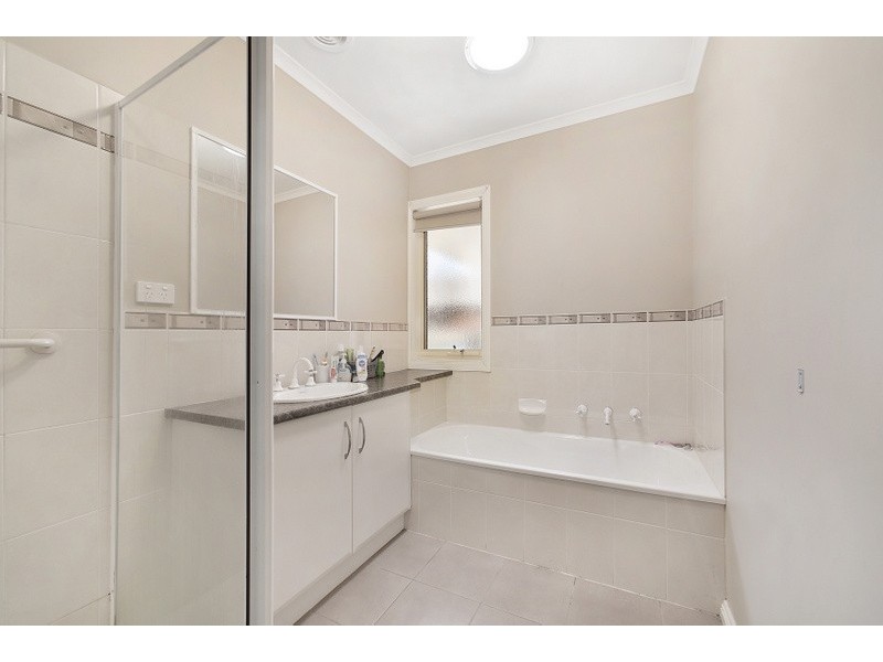20A Hampton Drive, Hampton Park VIC 3976