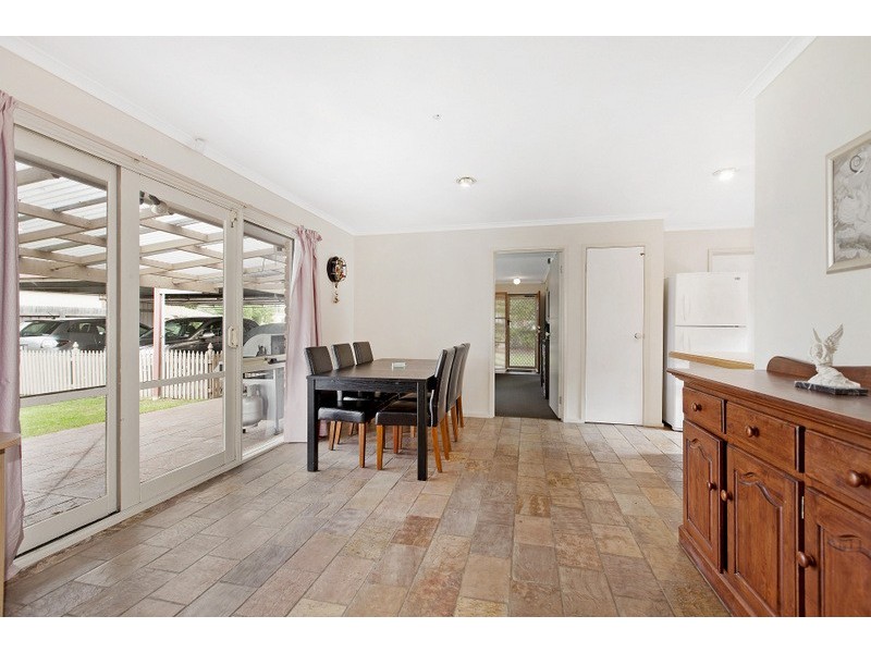 38 Amber Crescent, Narre Warren VIC 3805