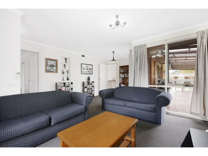 38 Amber Crescent, Narre Warren VIC 3805