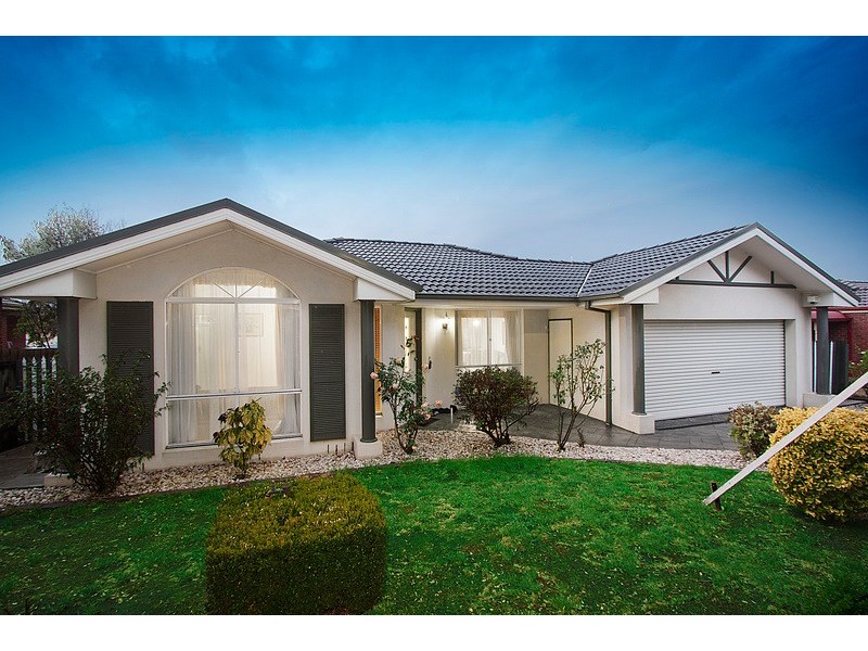 42 Ardblair Terrace, Narre Warren South VIC 3805