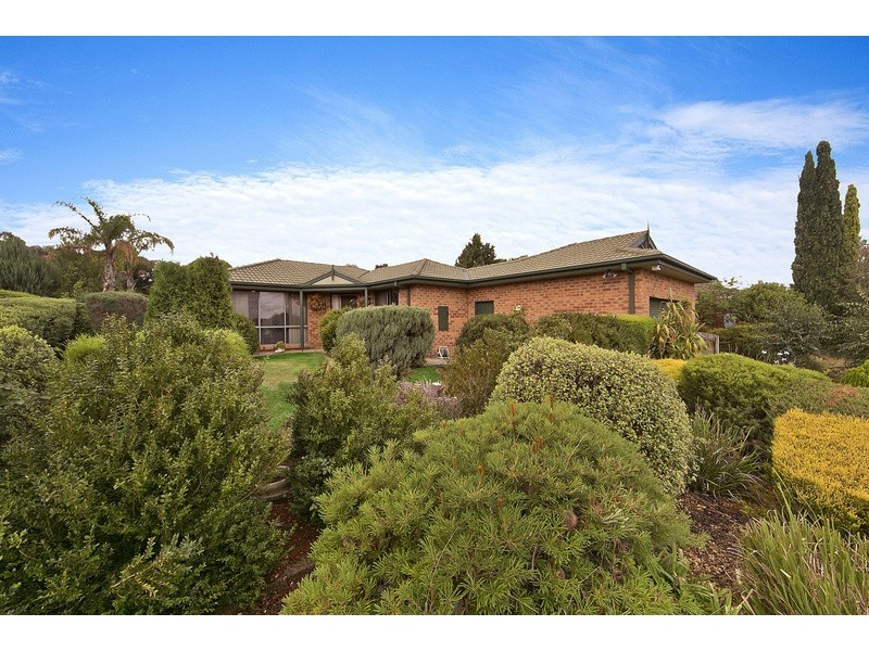 15 Feldspar Court, Narre Warren VIC 3805