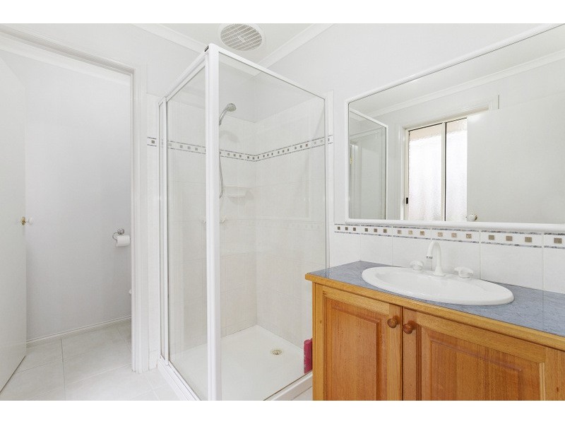 6 St Annes Crescent, Berwick VIC 3806