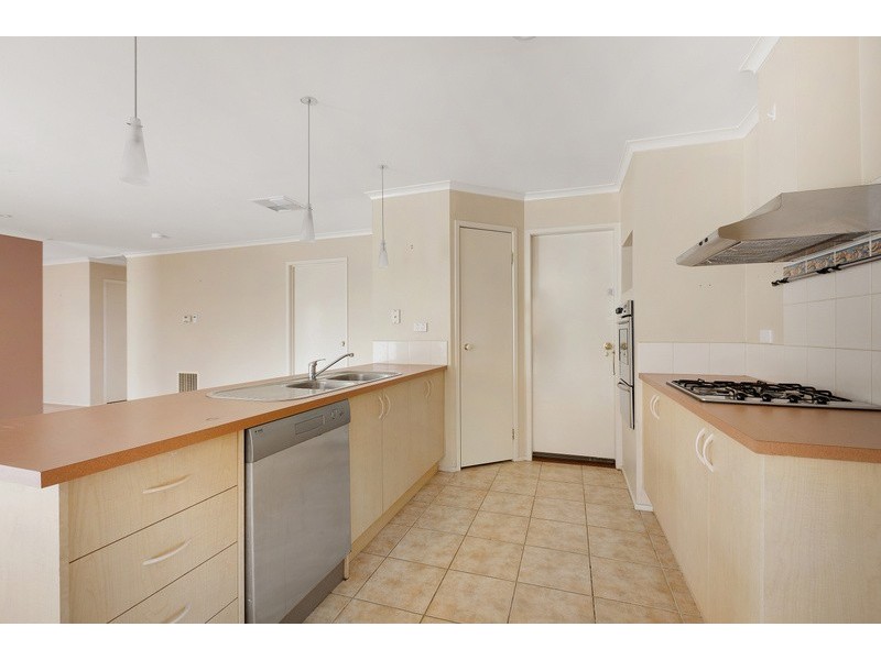 28 Grand Arch Way, Berwick VIC 3806