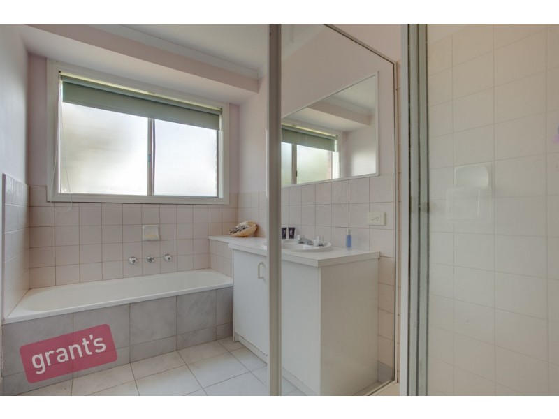 2/55 Albert Road, Hallam VIC 3803