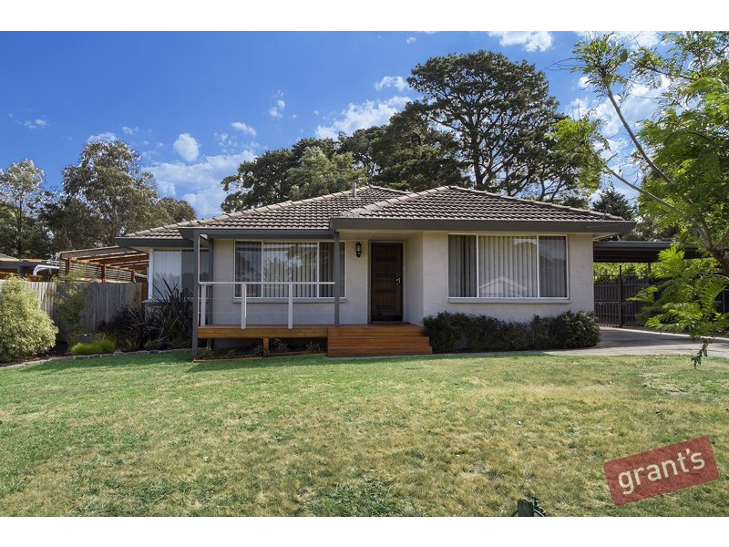 30 Fountain Drive, Narre Warren VIC 3805