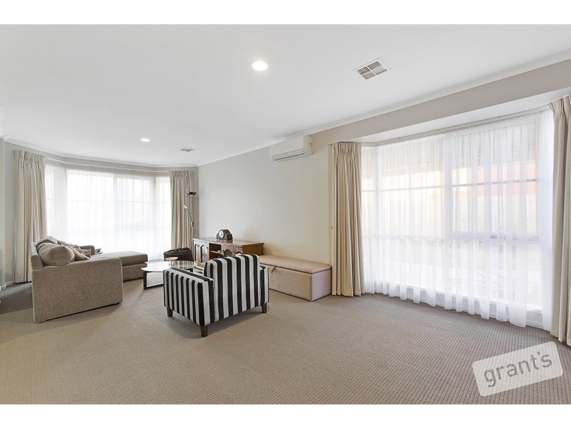 301 Centre Road, Narre Warren South VIC 3805