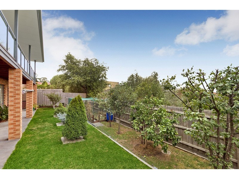42 Montbrae Circuit, Narre Warren North VIC 3804