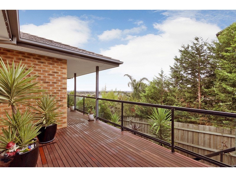 42 Montbrae Circuit, Narre Warren North VIC 3804