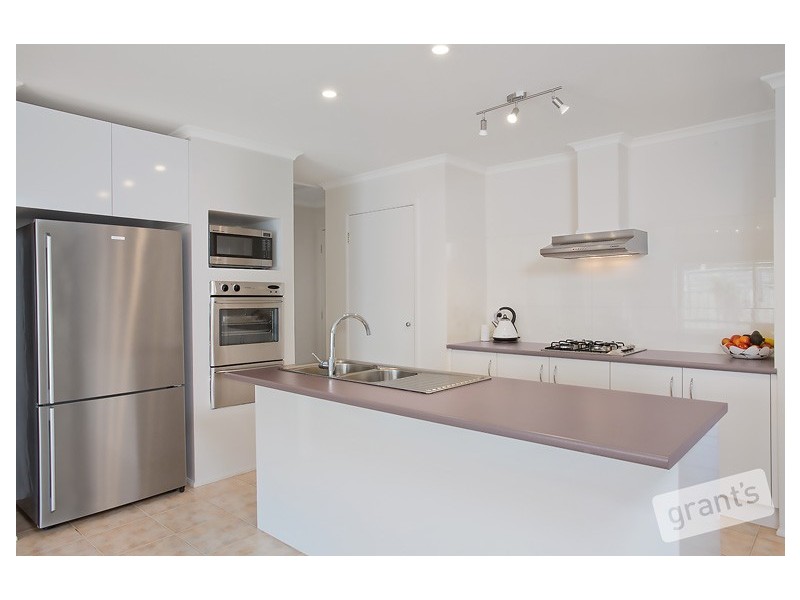 9 Rosewin Court, Berwick VIC 3806