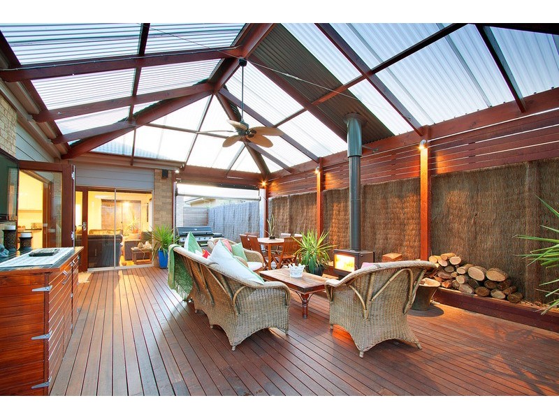 6 Little Gem Way, Berwick VIC 3806