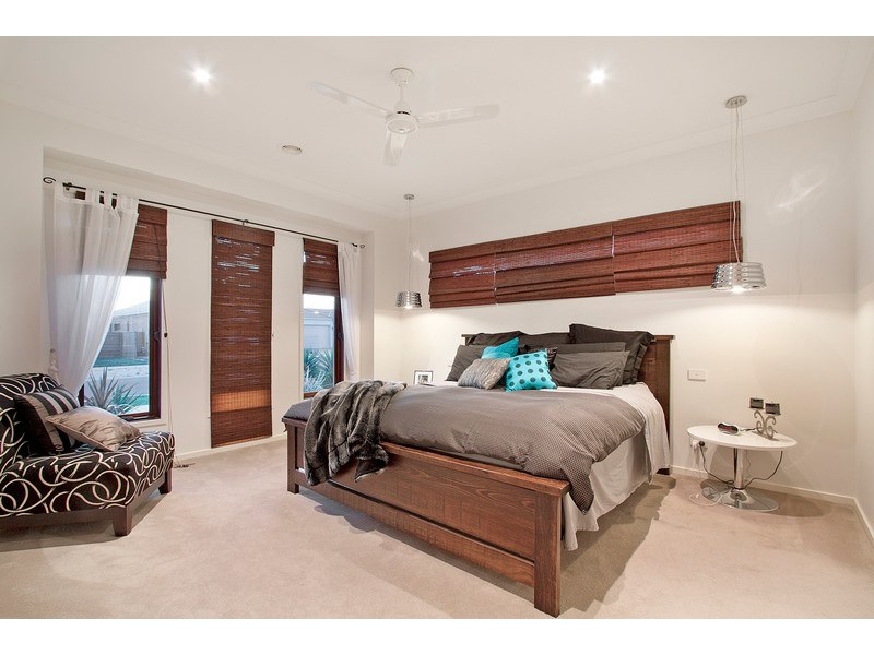 6 Little Gem Way, Berwick VIC 3806