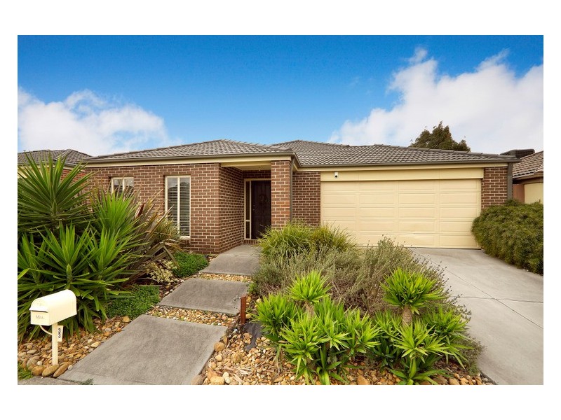 33 Stefan Drive, Berwick VIC 3806