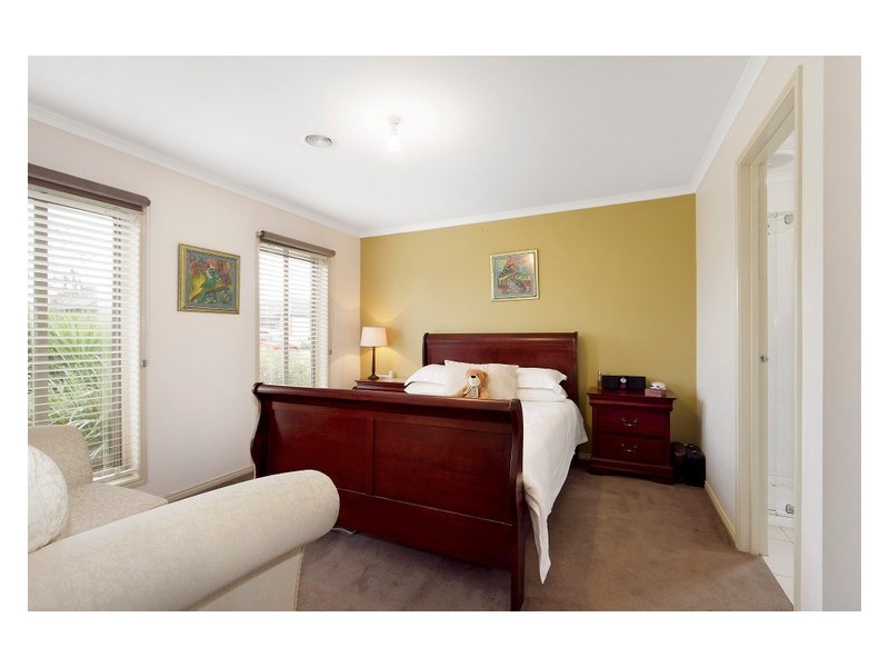 33 Stefan Drive, Berwick VIC 3806