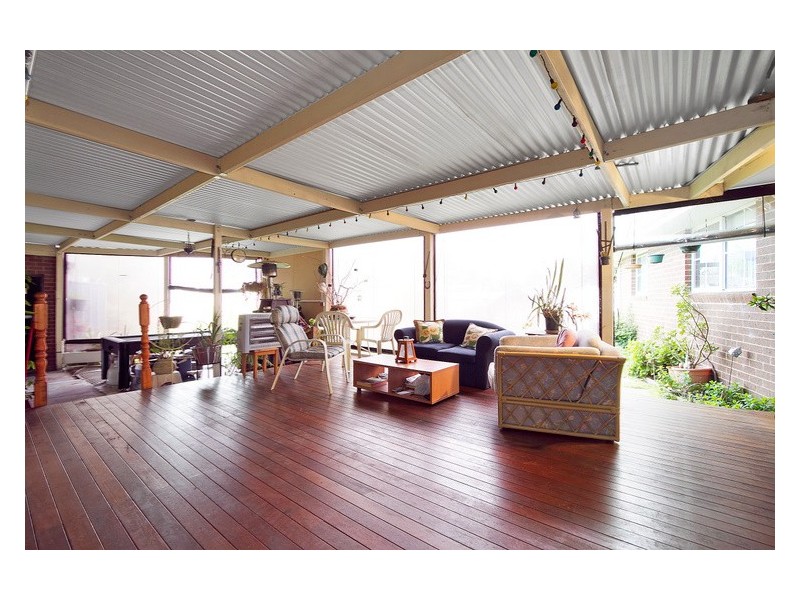 13 Greenlaw Crescent, Berwick VIC 3806