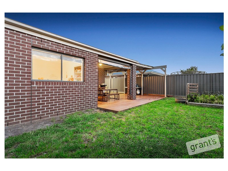 35 Datura Drive, Cranbourne North VIC 3977